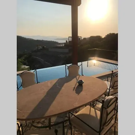 5 Star Private & Private Swimming Pool فيلة *