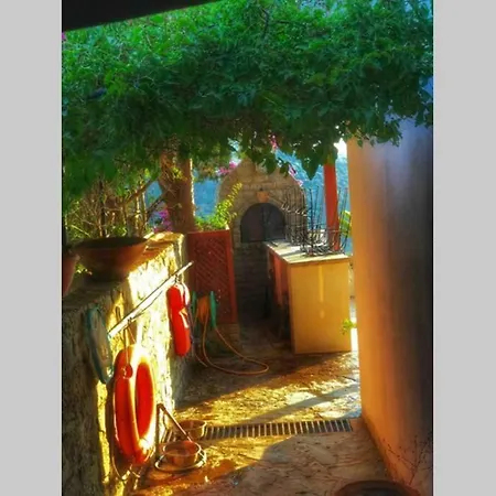 5 Star Private & Private Swimming Pool *